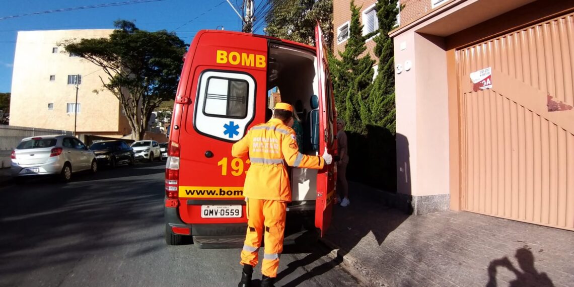 Mulher “trava coluna” e precisa ser socorrida por bombeiros em Poços de Caldas
