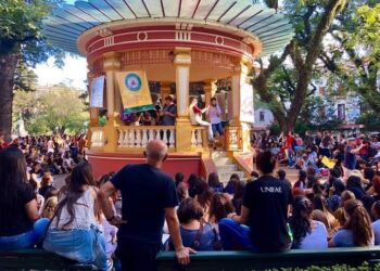 Manifestação contra bloqueios orçamentários na educação será realizada em Poços