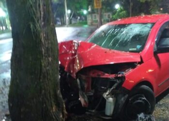 Motorista fica ferido após sofrer acidente em Poços de Caldas