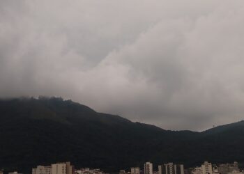 Inmet emite alerta amarelo de perigo potencial de chuvas em Poços de Caldas e região