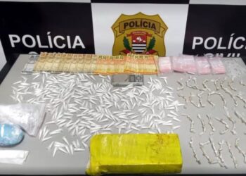 PCSP prende homem com mais de 300 pinos com cocaína e 165 pedras de crack