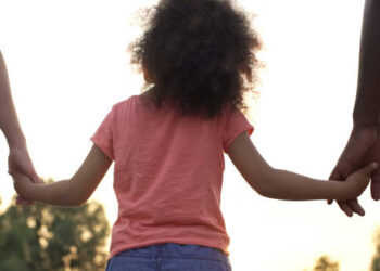 Semana de Incentivo à Adoção e Acolhimento de Crianças e Adolescentes é criada em Poços de Caldas