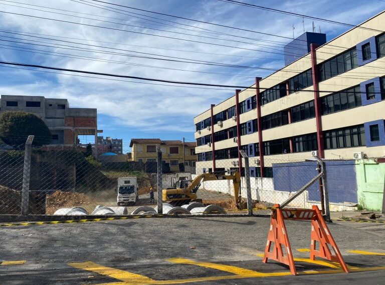 1ª fase das obras para construção do Hospital do Câncer é iniciada em Poços