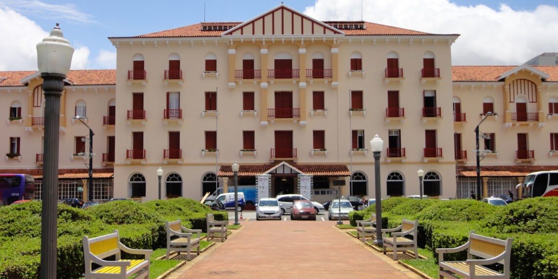 Hotel de Poços de Caldas alerta sobre perfil falso nas redes sociais