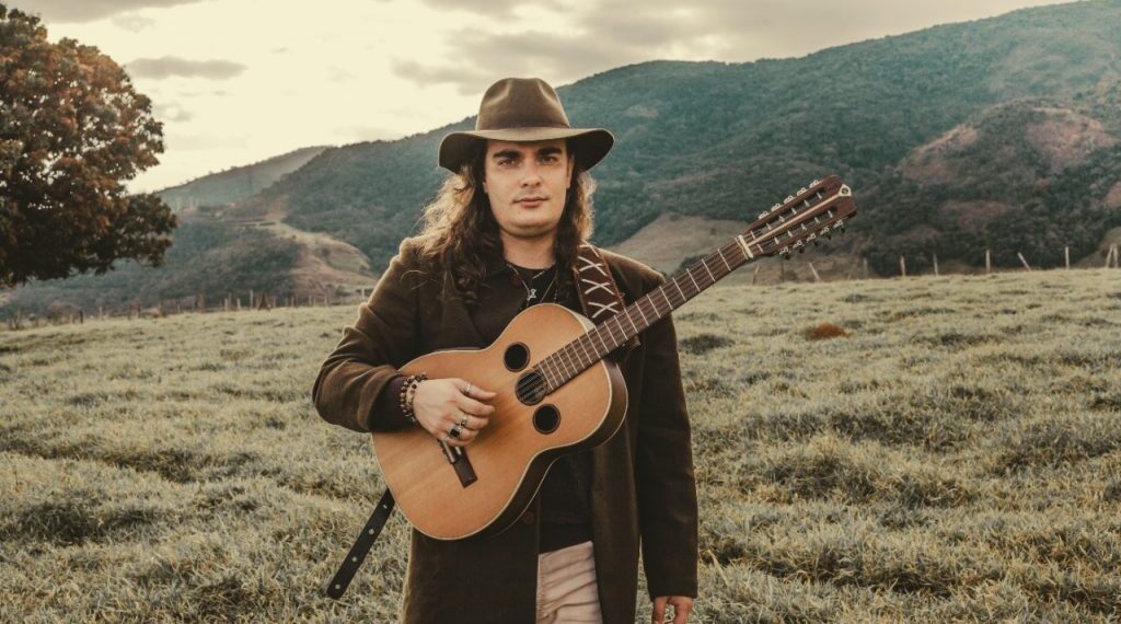 Anderson Martins enaltece viola mineira em show do Julho Fest neste sábado em Poços