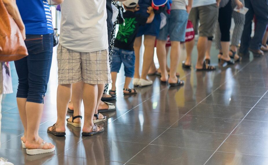 Procon de Poços multa agências bancárias em R$ 24,7 mil por tempo de espera em filas