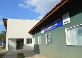 Salas dos bairros que aplicam o imunizante contra COVID-19 ampliam horário de atendimento em Poços