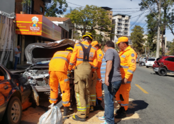 Motorista passa mal e atinge mais sete veículos em Poços de Caldas