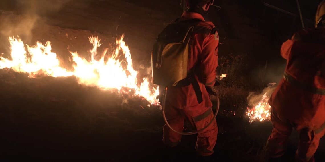 Incêndio atinge oito hectares de vegetação em Poços de Caldas