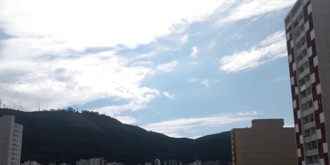 Umidade do ar continua baixa nesta quarta em Poços de Caldas