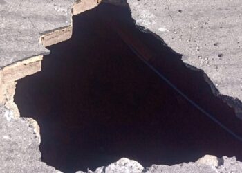 Trecho da Ubirajara em Poços pode ser interditado totalmente após cratera se abrir