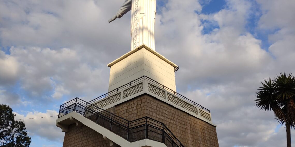 Cristo limpinho: trabalho de revitalização do monumento é finalizado