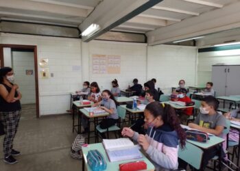 Cerca de 20 mil alunos de Poços de Caldas voltam às aulas nas escolas municipais