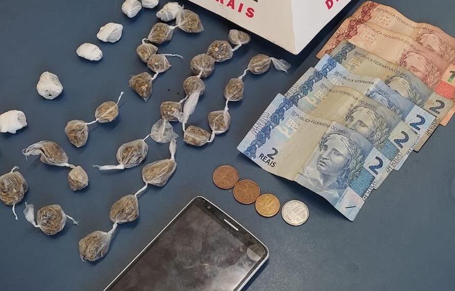 Homem é preso suspeito de traficar drogas no centro de Poços de Caldas