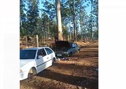 Carros são encontrados abandonados em Poços de Caldas