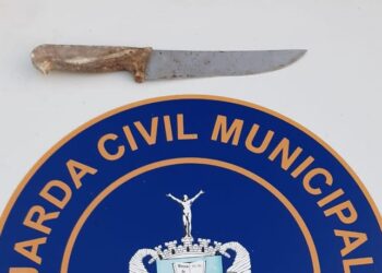 Adolescente é detido com faca no centro de Poços de Caldas