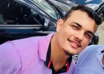 Jovem morre após carro capotar na SP-340