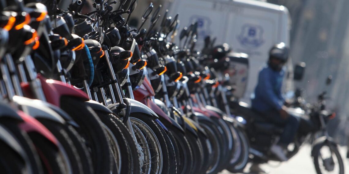 Vereador solicita ampliação dos bolsões para motos em Poços de Caldas