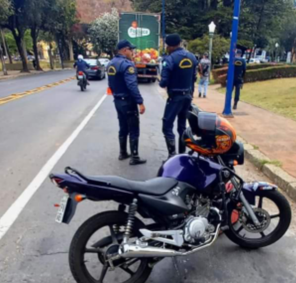 Jovem desacata Guarda durante operações e é preso em Poços