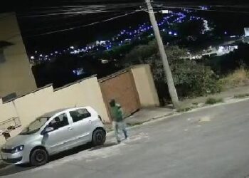 Homem é flagrado furtando carro em Poços de Caldas