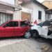 Idosa perde controle de carro e atinge outro veículo no Centro de Poços de Caldas