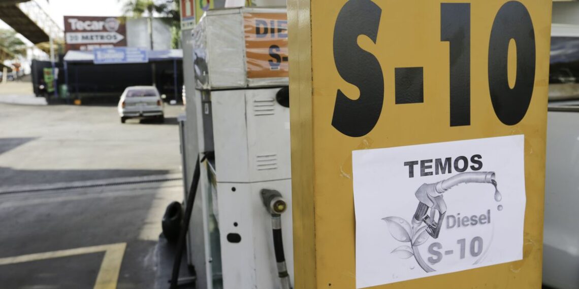 Petrobras reduz preços de venda de diesel para as distribuidoras