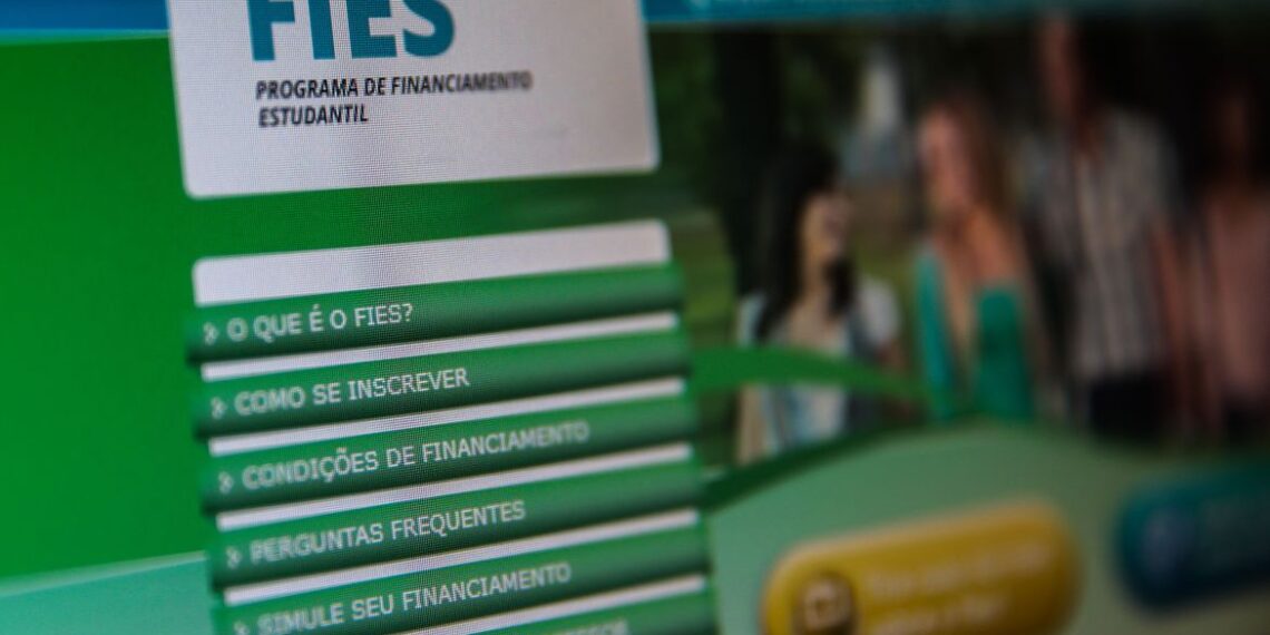 Fies | Pré-selecionados devem enviar informações até esta sexta-feira