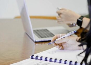 Cursos gratuitos são oportunidades para pessoas que buscam se qualificar