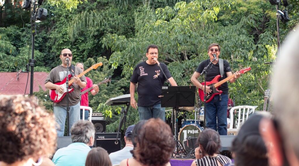 Praça dos Imigrantes recebe dois shows neste sábado em Poços