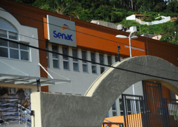 Qualificação profissional é a solução para queda no setor de serviços mineiro, aponta especialista