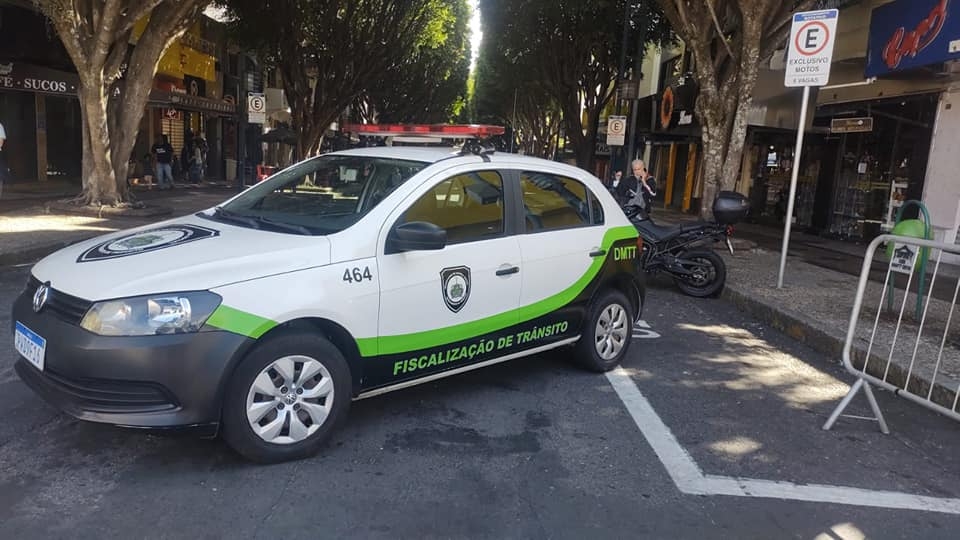 Trânsito no Centro de Poços terá alteração nesta quarta (7) por conta do desfile