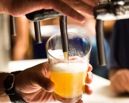 O estado de Minas libera venda de bebidas alcoólicas durante as eleições