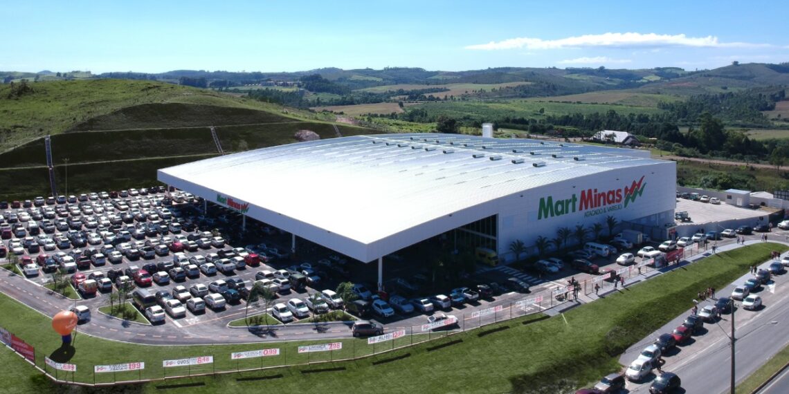 Mart Minas completa 21 anos e faz promoção de aniversário com sorteio de casas e vales-compra