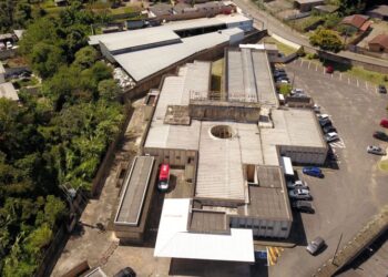 Novo telhado será colocado no Hospital da Zona Leste em Poços