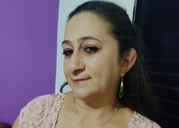 Mulher morta em acidente é sepultada em Divinolândia