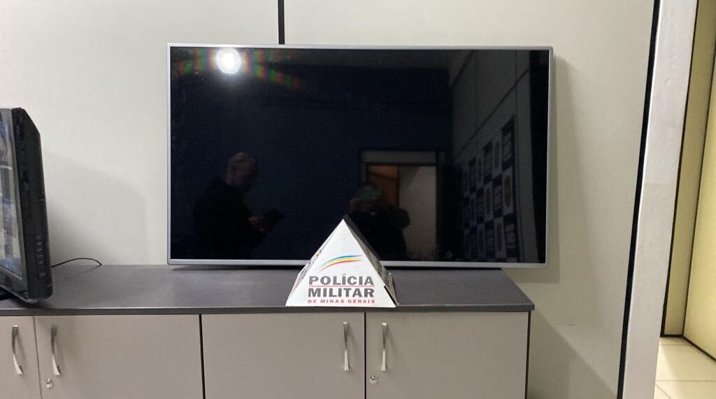 Polícia Militar recupera tv furtada de loja e prende suspeito em Poços de Caldas