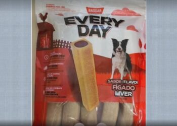 Oito cachorros passam mal e três morrem depois de comerem petiscos em MG