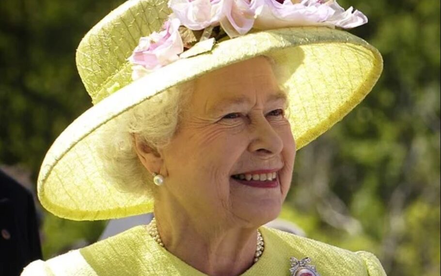 Rainha Elizabeth II morre aos 96 anos