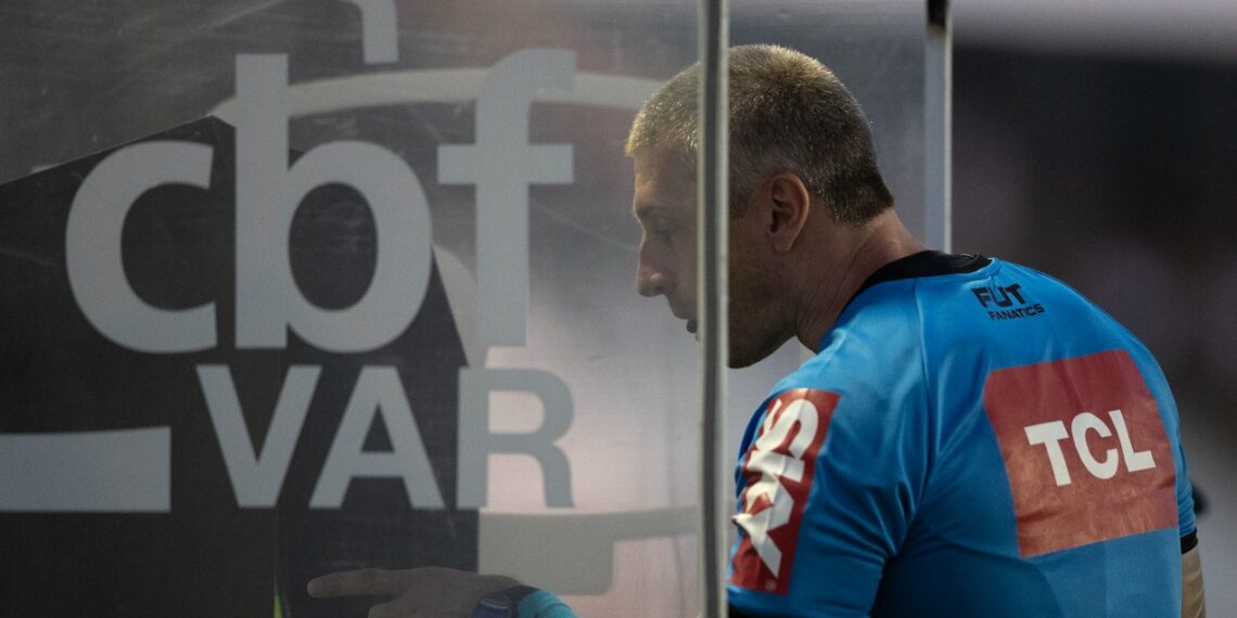 Estádio Ronaldão recebe vistoria para implantação do VAR nos jogos do Mineiro