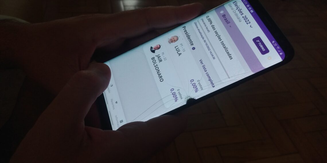 Veja como acompanhar a apuração dos votos pelo celular