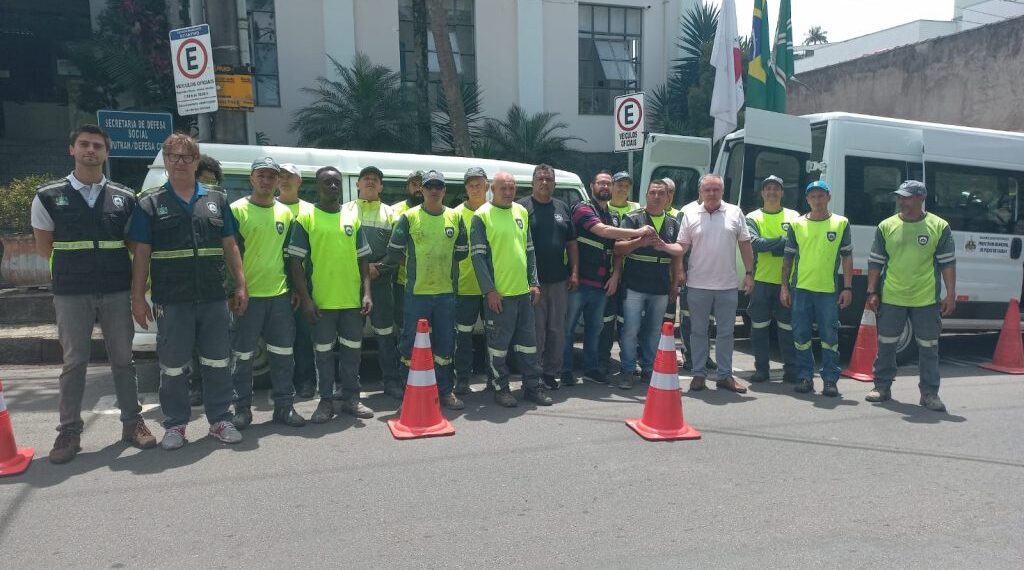 Novo veículo é adquirido pelo DEMUTRAN para transporte dos servidores em Poços de Caldas