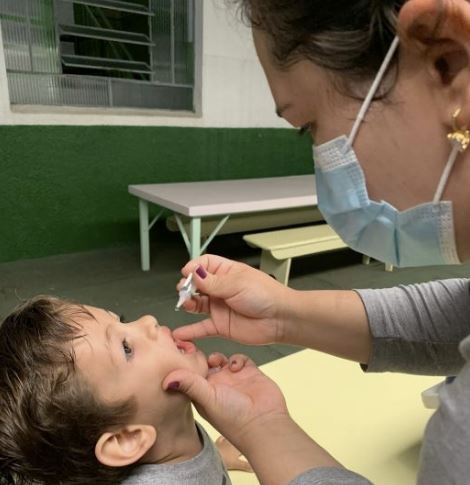 Campanha de vacinação contra poliomielite em Poços de Caldas atingiu 81,12% do público-alvo