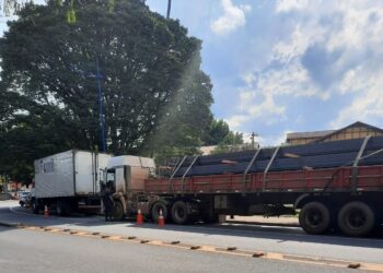 Operação Carga Pesada autua 8 condutores em Poços de Caldas