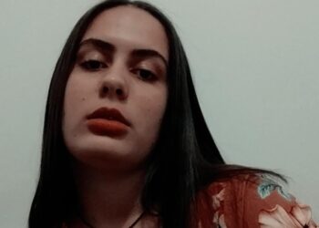 Jovem é morta a facadas pelo ex em Fortaleza de Minas