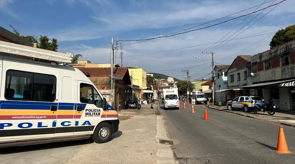 PM realiza mais uma operação no Bairro Vila Nova, em Poços