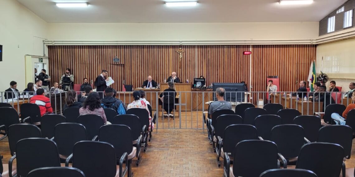 Dupla acusada de matar homem a tiros é julgada nesta quarta em Poços