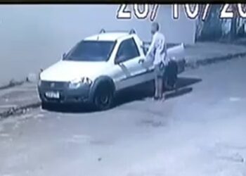 Homem é flagrado furtando fiat strada em Poços de Caldas