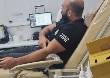 Policiais civis doam sangue em Poços de Caldas