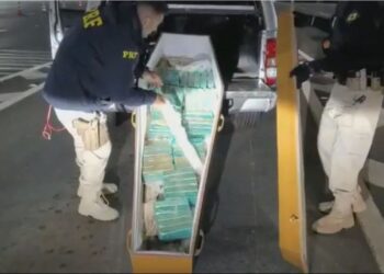 PRF apreende 50 kg de crack em caixão funerário na Fernão Dias