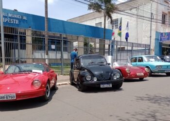 5º Encontro de Carros Antigos é realizado em Campestre